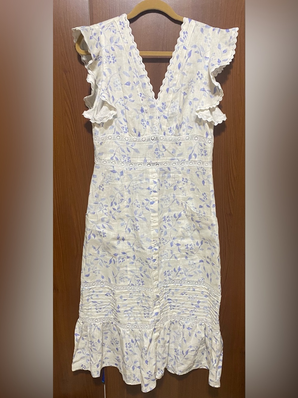 70/21 White Midi Cotton Summer Vacation Dress with Light Blue Floral Print Sz M